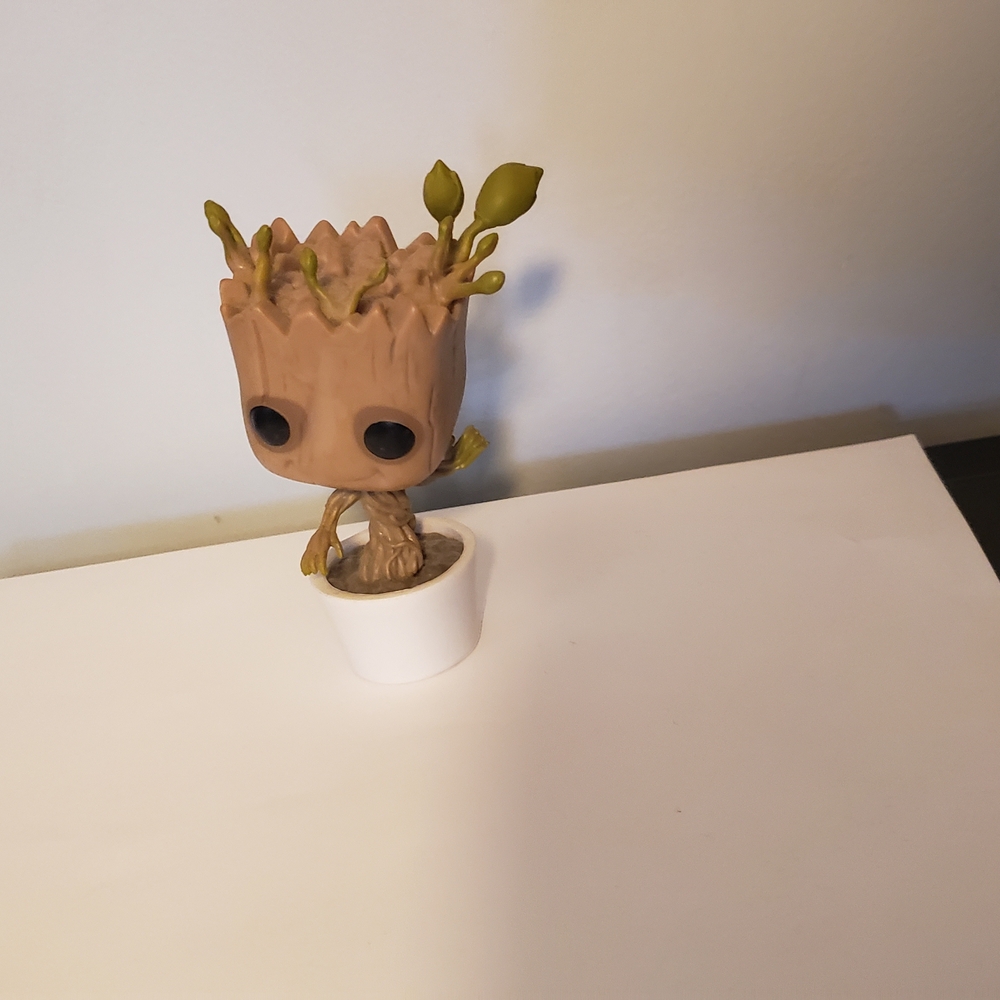 Groot Funko Pop Figure - Picture 7 of 7